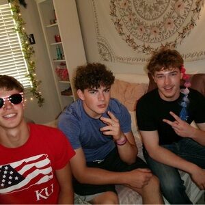 Meet your Posher, Leo986